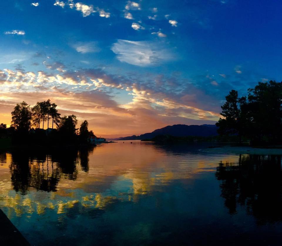 Skanevik Fjordhotel ภายนอก รูปภาพ